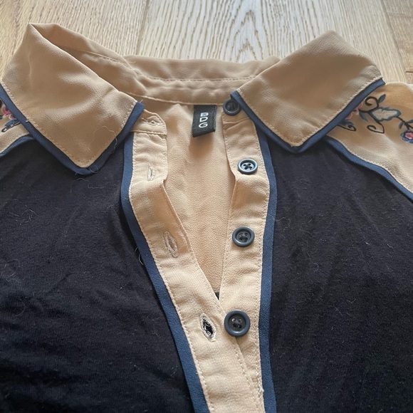 BDG LONG SLEEVES HALF BUTTON DOWN FLORAL TOP -  S - Picture 8 of 13